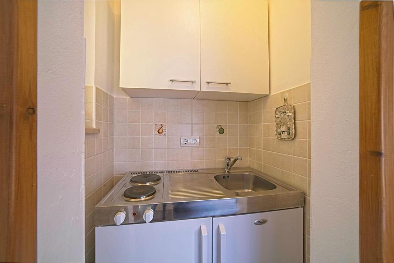 Studio Apartments Peric Rab 캄포르 외부 사진